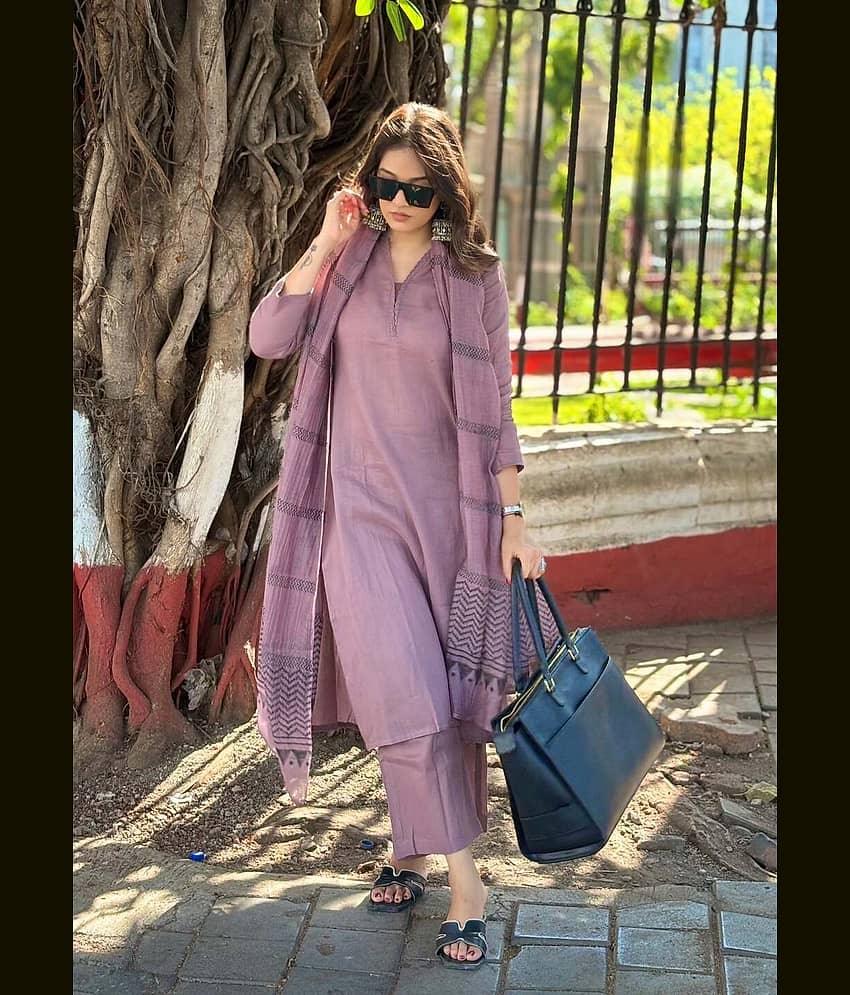 YAGNIK FASHION Rayon Solid Kurti With Pants Women's Stitched Salwar Suit - Lavendar ( Pack of 1 )