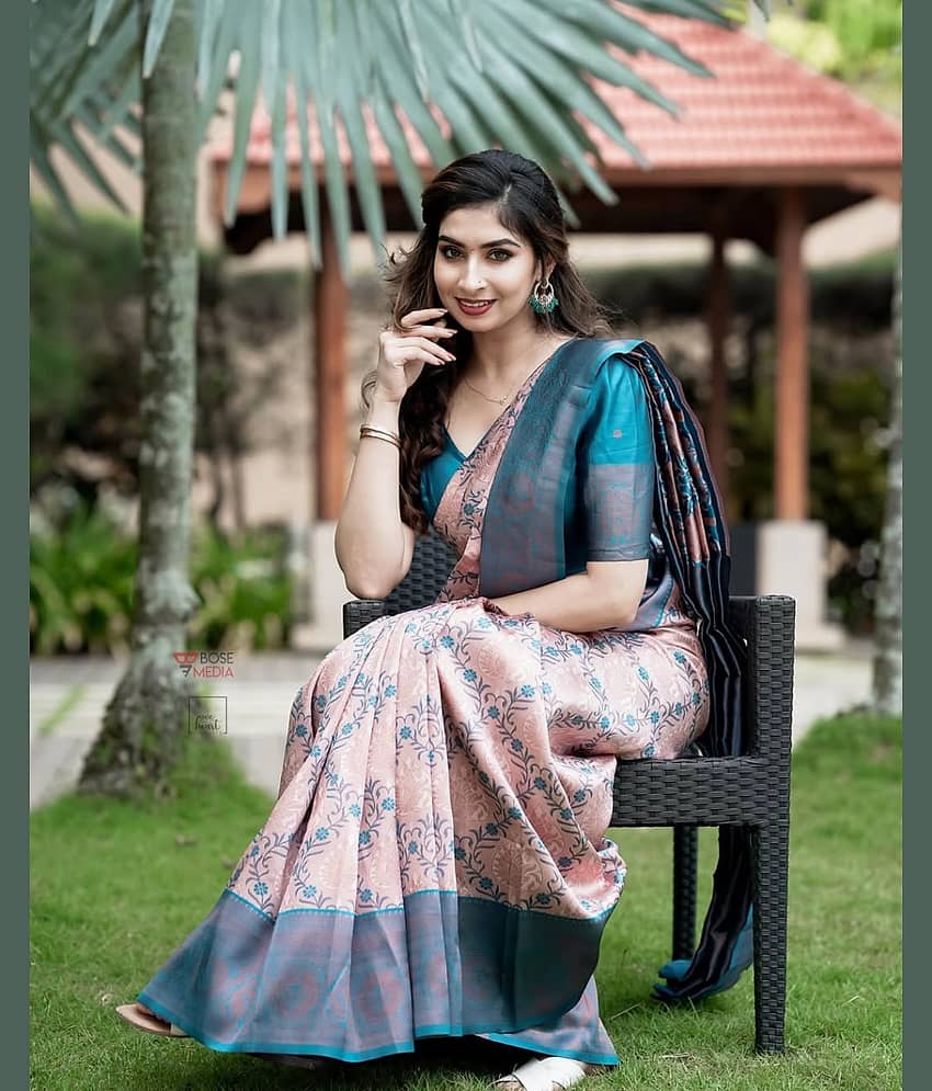 fab woven Art Silk Woven Kanjeevaram Sarees With Unstitched Blouse Piece ( Peach )