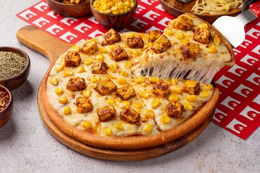 Paneer Golden Delight Medium Pizza