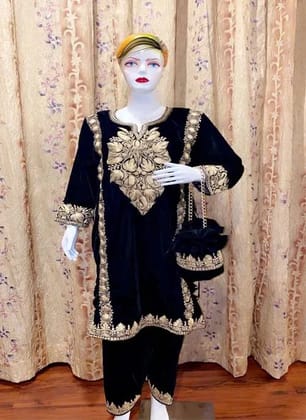 Velvet Winter Wrap (Pheran) With Potli in Blacks