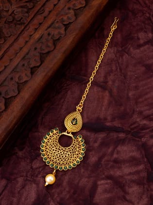 Morison Pearl Drop Mangtikka Sophistication in Every Detail