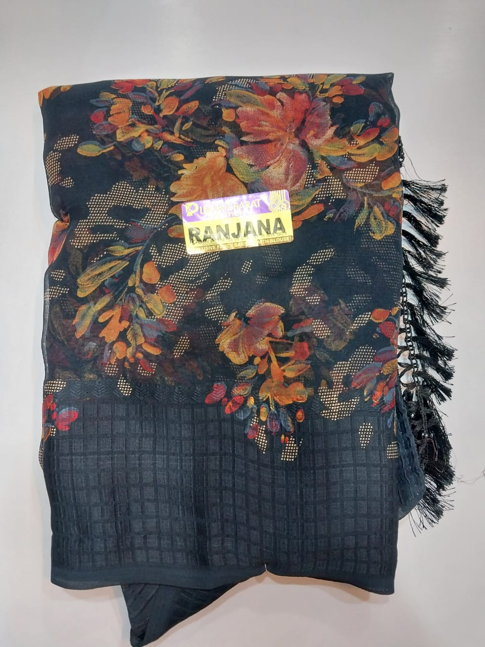 Rich feel (6.3 mts length including Blouse)
