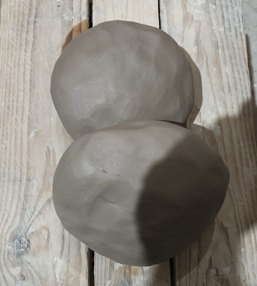 White Stoneware Ceramic Pottery Clay Upto Cone 6 or 1200 Celcius-1.8 kg