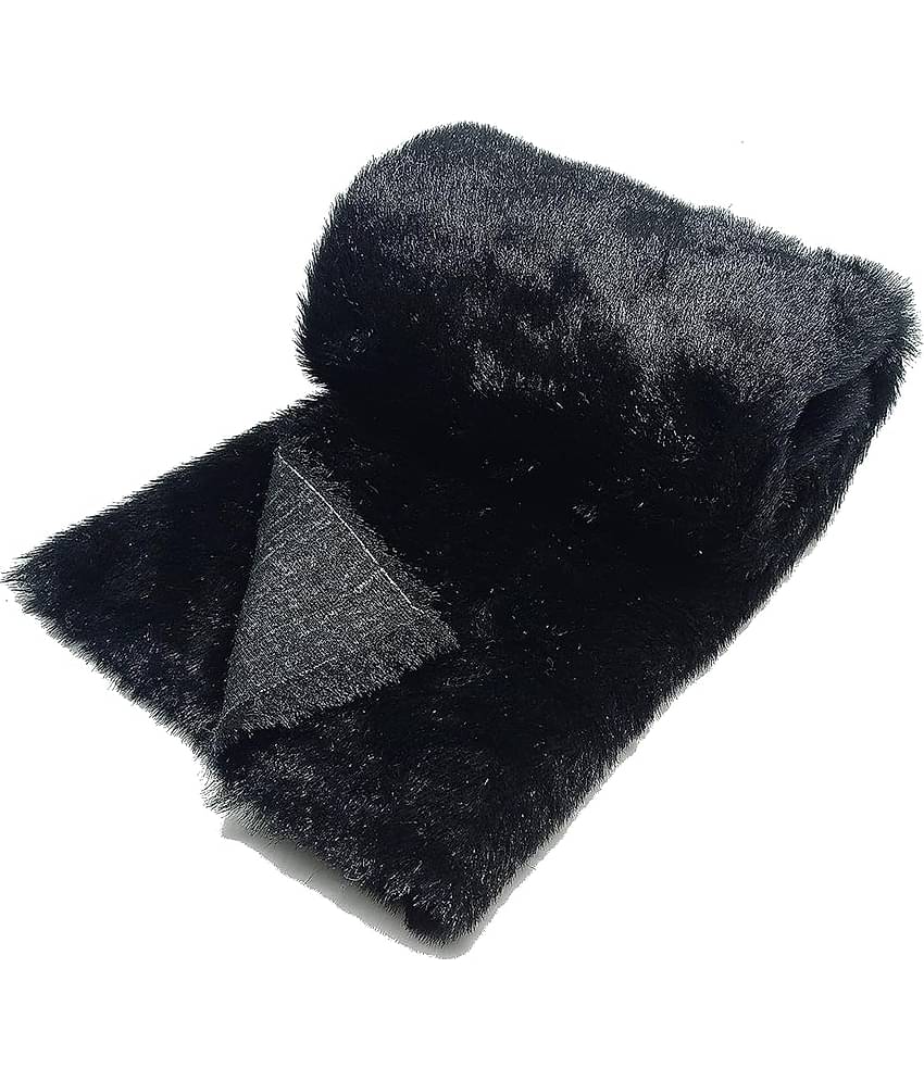 Fur Cloth Black Colour, Size 40 " * 34" , 2 Cms Hair Length Used For Dresses, Soft Toys Making, Jackets Etc