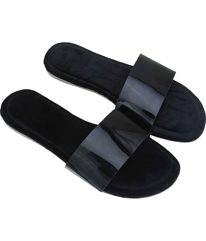 Apratim Black Flats