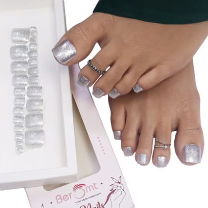 TOE NAILS 210 - (NAIL KIT INCLUDED)