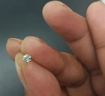 Large Single Nugget Nose Pin