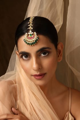 Raashi Pink and Green Kundan Maang Tikka-Kundan