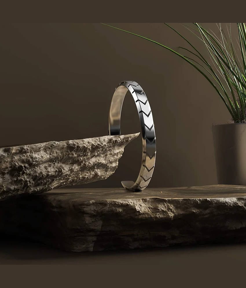 FASHION FRILL Silver Bracelet ( Pack of 1 )