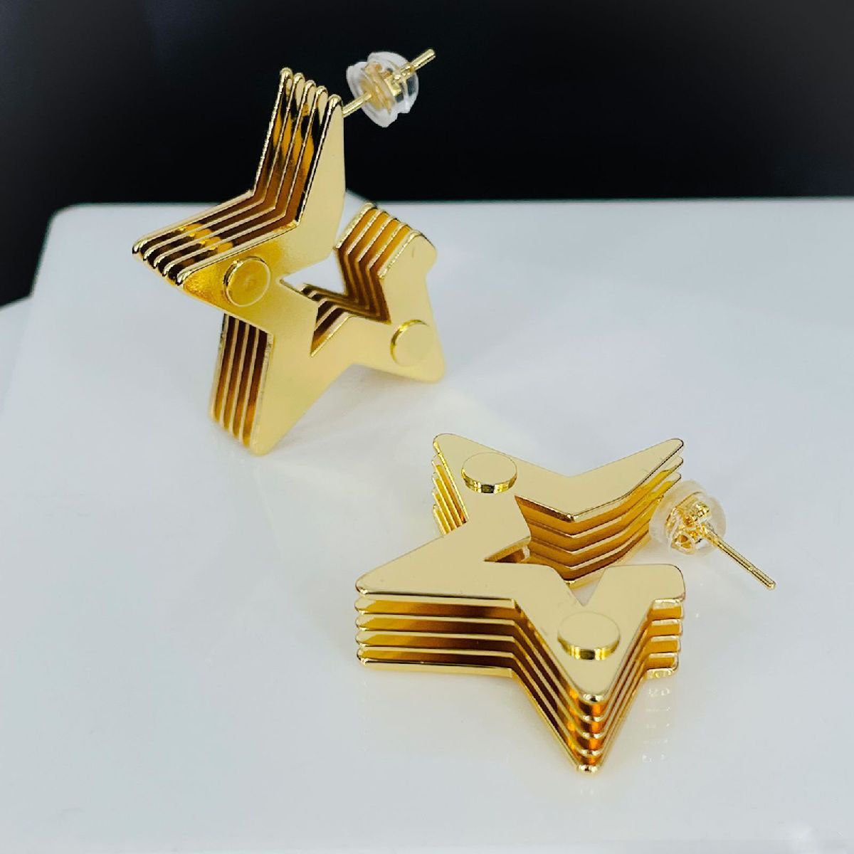 Layered 3D  Star Chunky 18K Gold Anti Tarnish Hoop Earring for Women