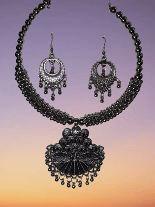 Modern and elite Necklace and earrings