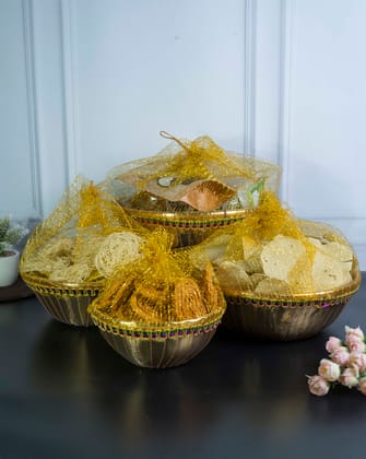 Handcrafted Rukhvat Basket | Traditional Maharashtrian Wedding Décor & Gift Basket. Handcrafted Rukhvat Basket | Traditional Maharashtrian Wedding Décor & Gift Basket.