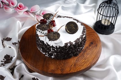 Black forest cake [egg]