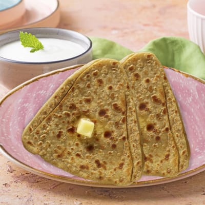 Tawa Parantha With Curd