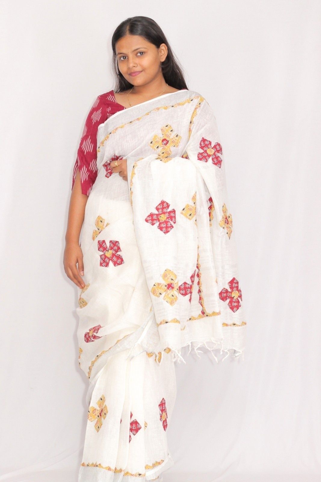 Tisser Handcrafted Linen Applique Cutwork Saree with Blouse Piece – Pure White