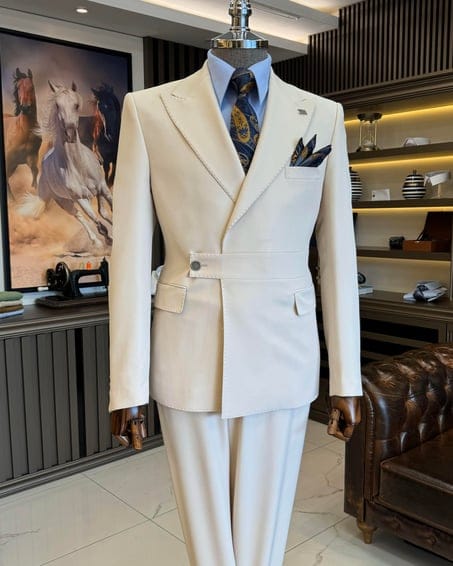 ITALIAN FIT MEN'S BEIGE STRAP BREASTED SUIT BY ITALIAN VEGA® (2-PIECE) [Limited Edition]-M-40