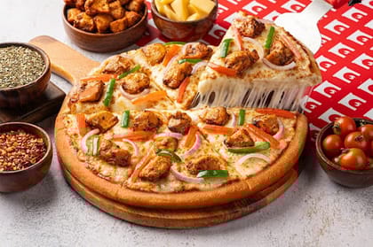 Butter Chicken Pizza