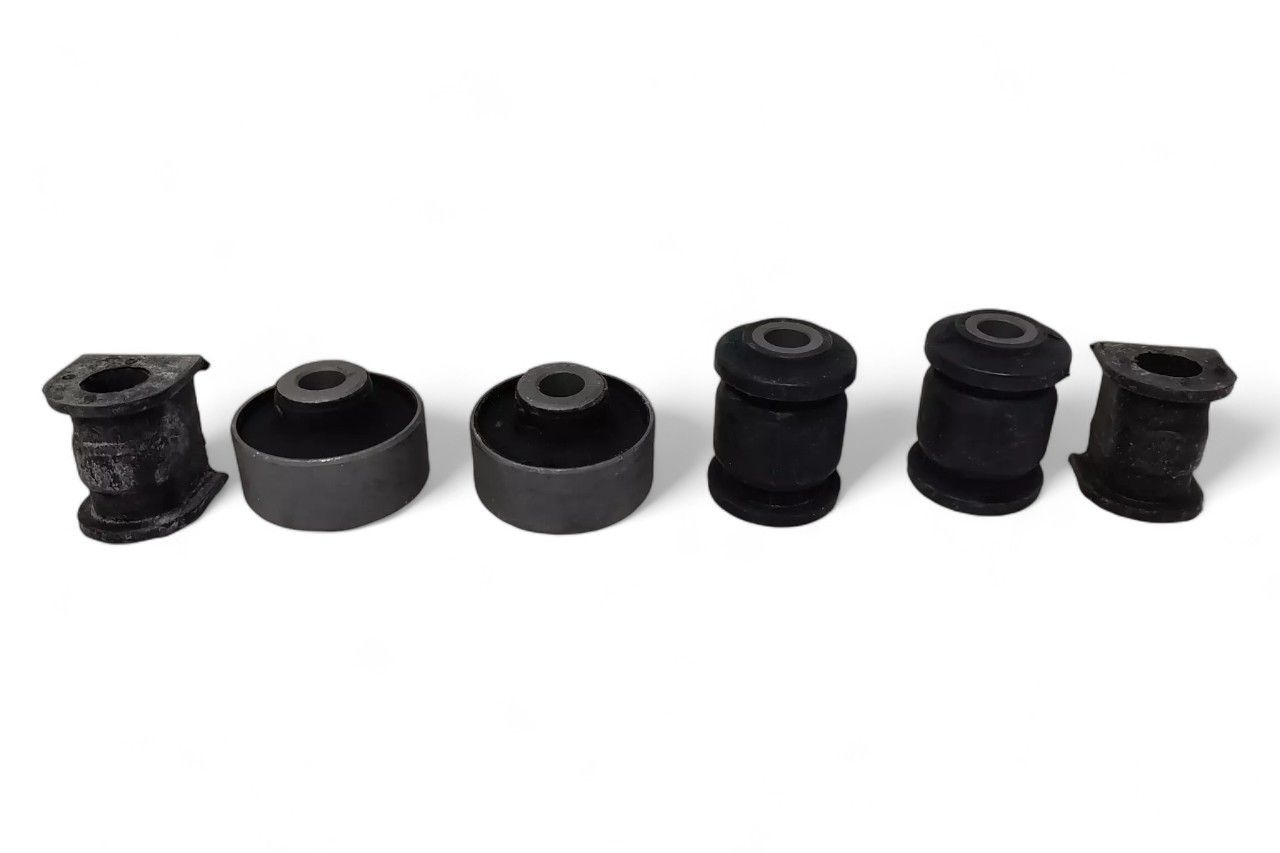 Autokoi Front Suspension Bush Kit AV445354