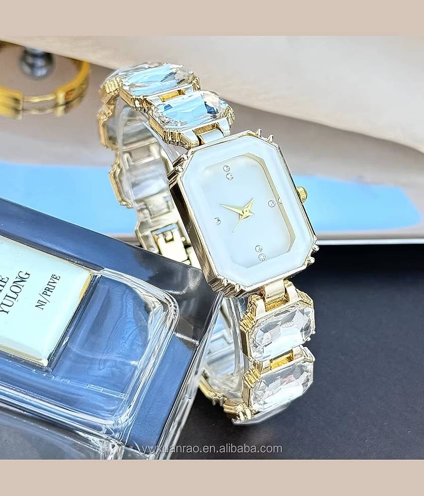 Renaissance Traders Gold Metal Analog Womens Watch