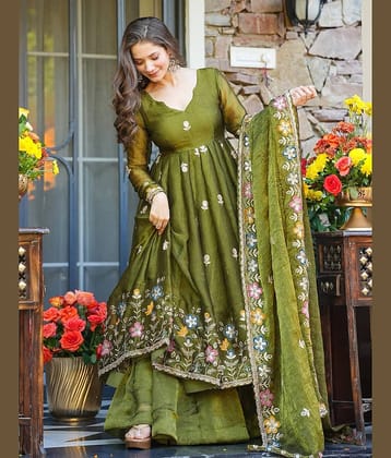 kedar fab Women Organza Embroidered Anarkali Kurti With Palazzo ( Green )