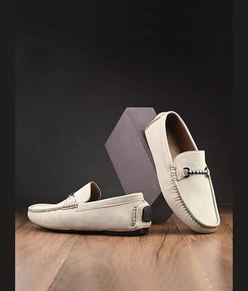 BIZZARO Off White Men's Slip on Shoes