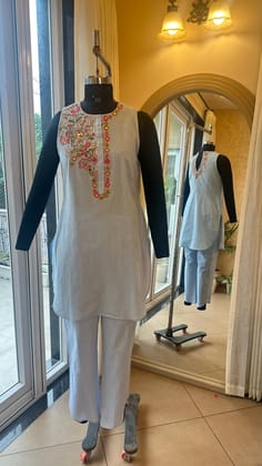 Blue Cotton Linen Mirror Embroidered Kurta Set-XXS