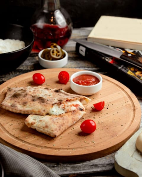 Chicken cheese garlic bread