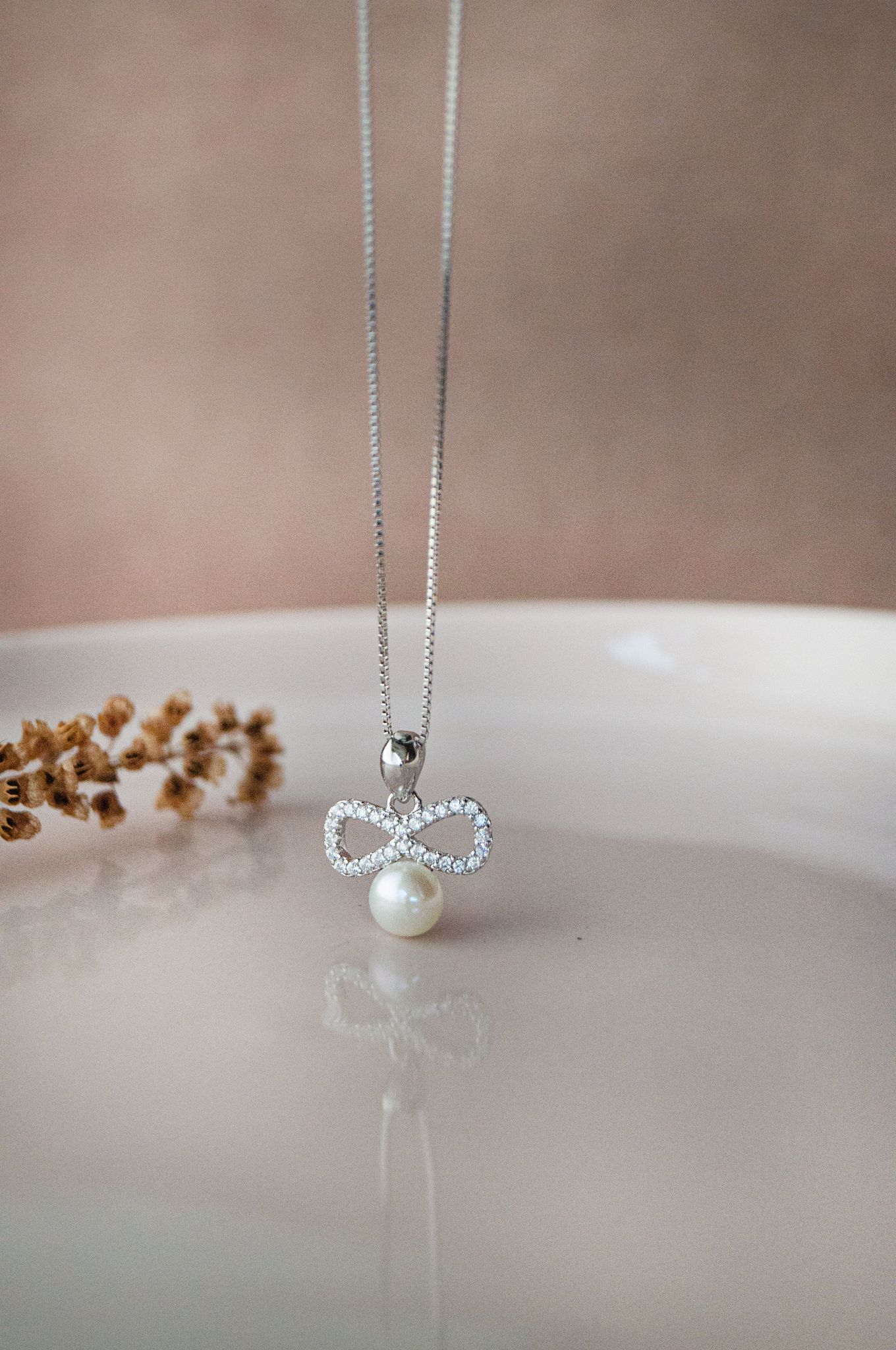 Infinity Bow With Pearl Sterling Silver Pendant-With Chain / Silver