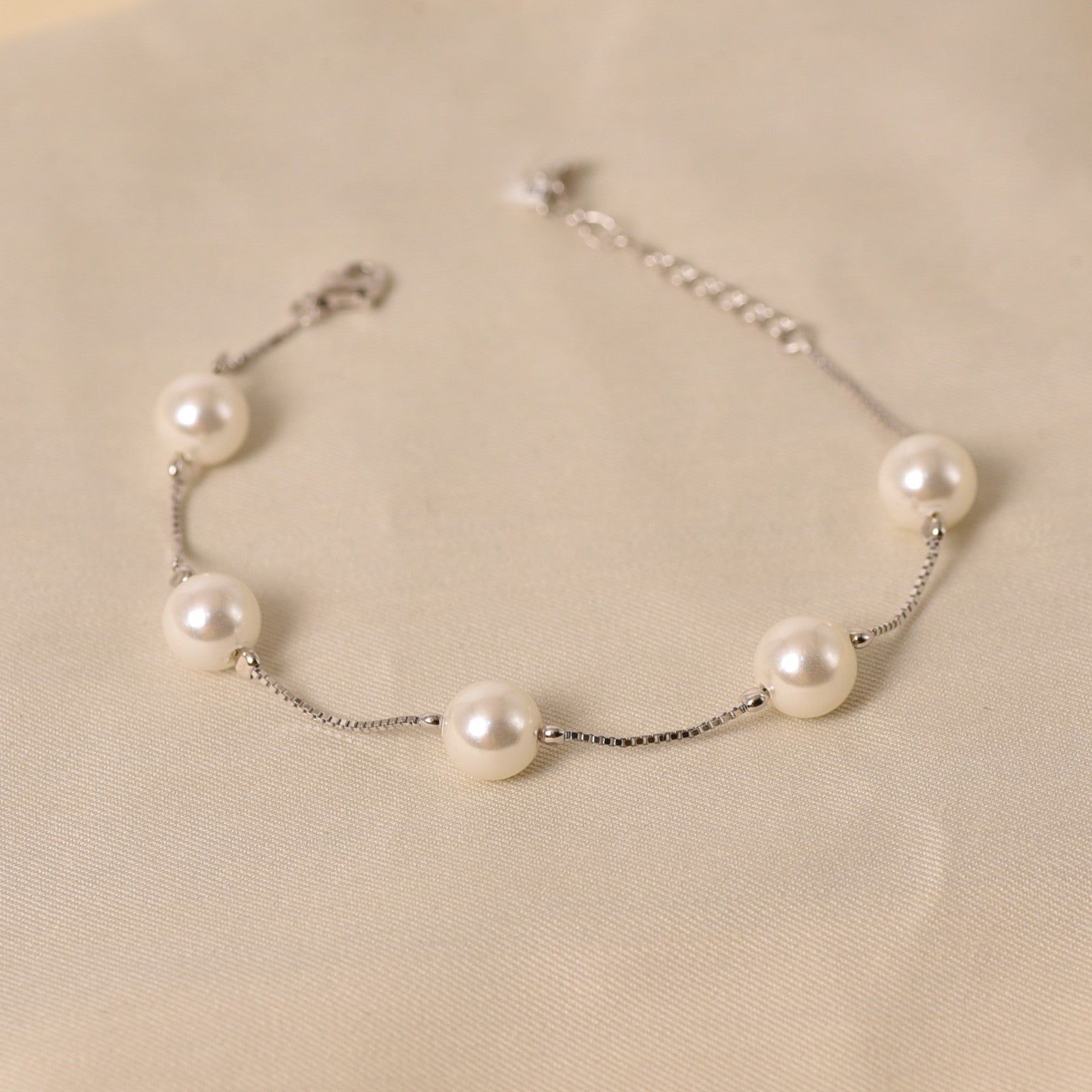 Silver Dreams Pearl Bracelet