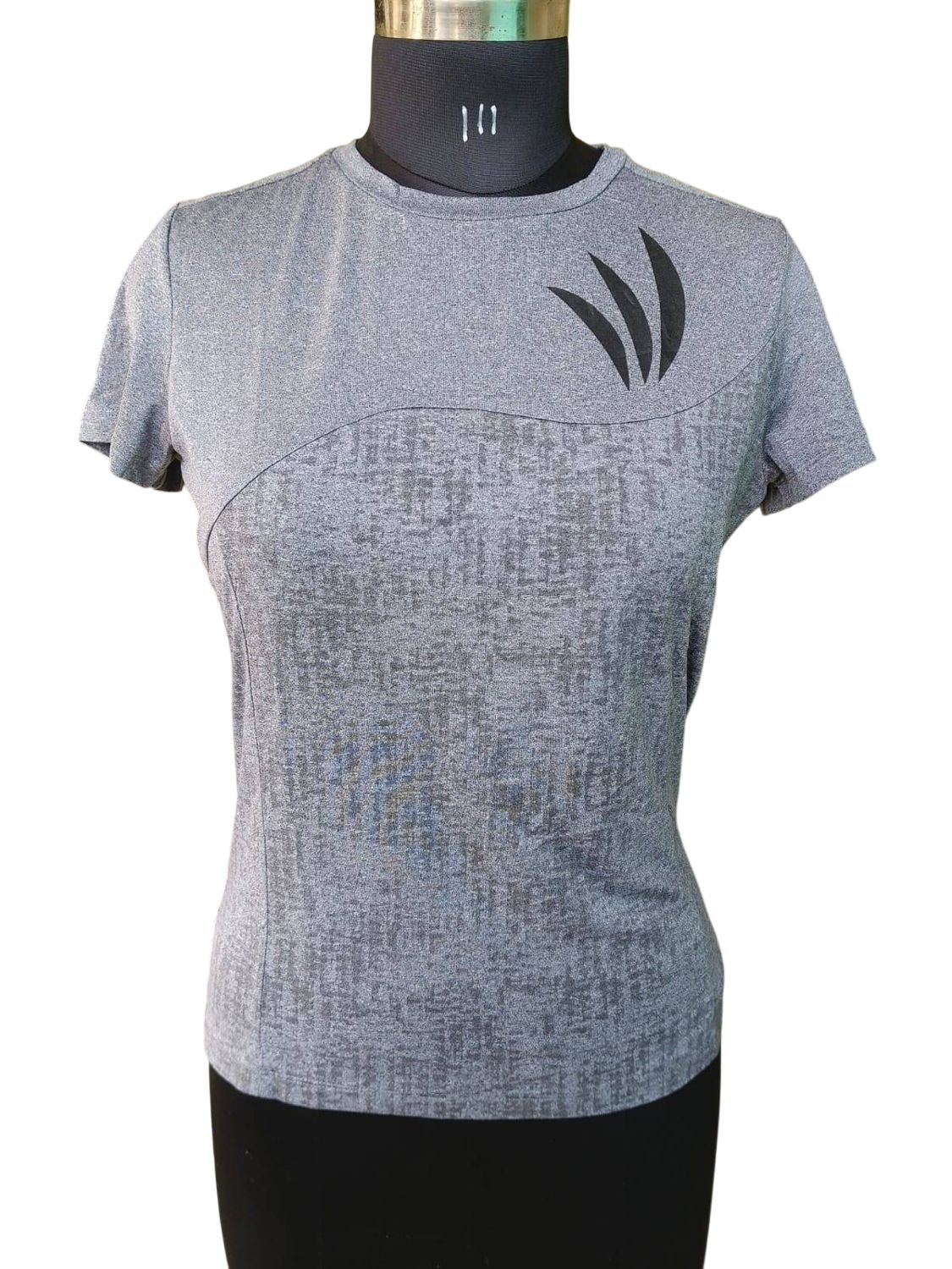 Stylish Heather Gray Stretchable T-Shirt with Modern Sporty Design