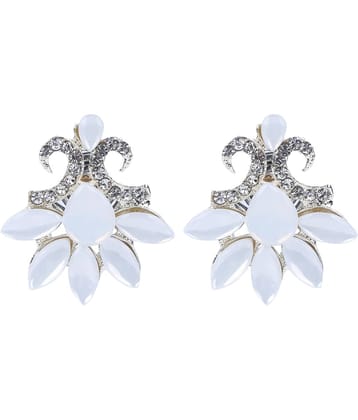Sunhari Jewels - White Stud Earrings ( Pack of 1 )