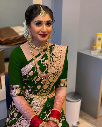 SOFT LICHI SILK CLOTH.DESIGN : BEAUTIFUL RICH PALLU & JACQUARD WORK ON ALL OVER THE SAREE.BLOUSE : EXCLUSIVE JACQUARD BORDER.