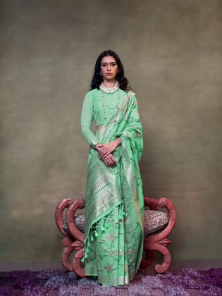 Light Green Floral Jamdani Spun Cotton Handwoven Saree