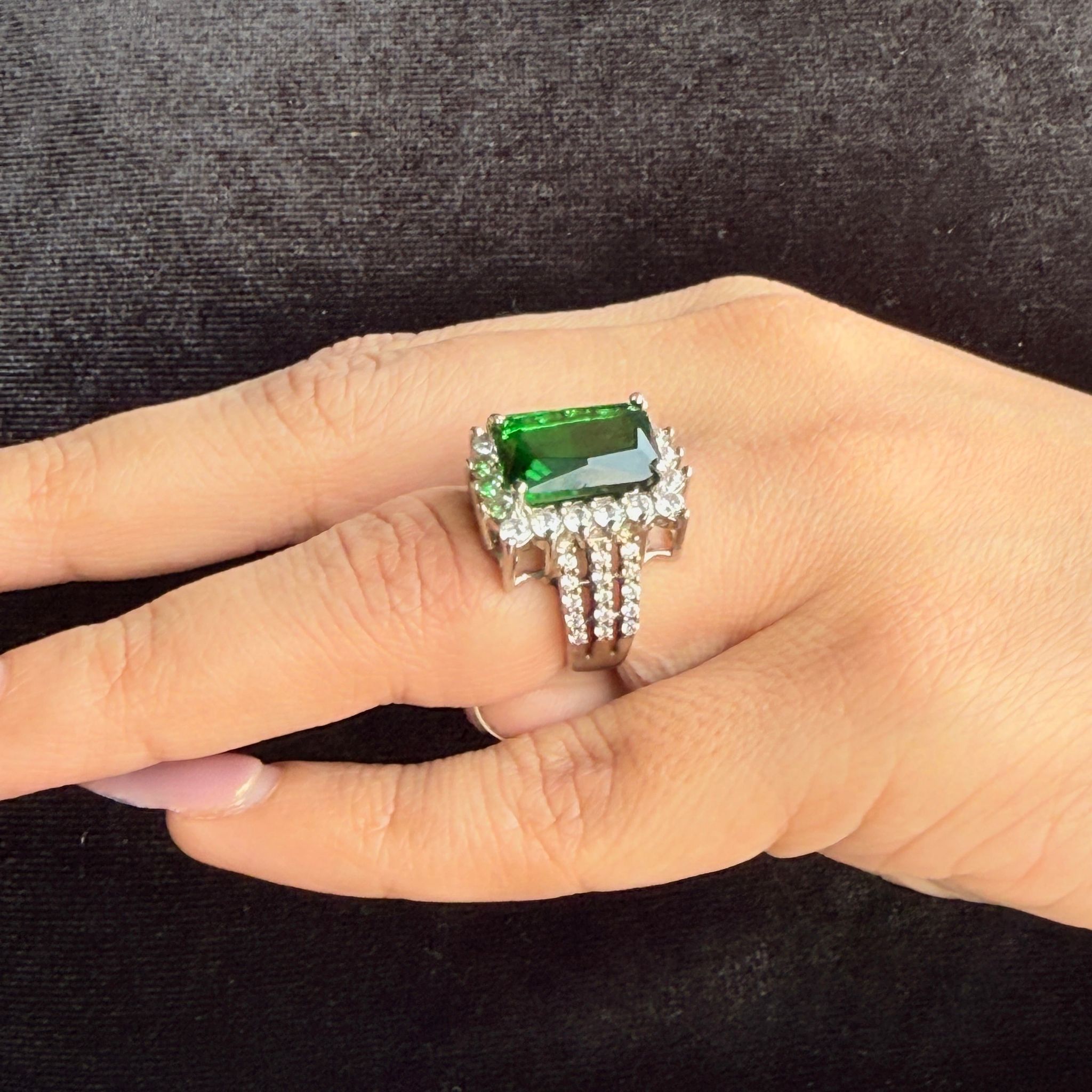 VS Sterling Silver Cocktail Ring 091 9g-9