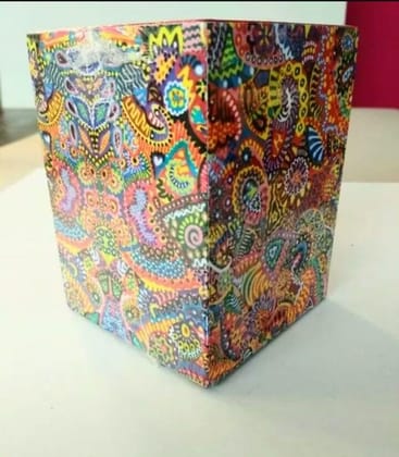 When Colors Speak ' Pen Stand