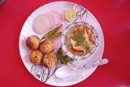 Sahu Special Litti Chokha [2 Pieces] With Desi Ghee Filled