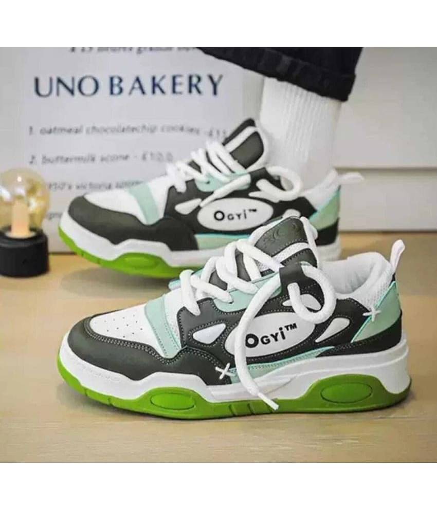 ADISO Trendy, Casual Shoes Sea Green Men's Outdoor Shoes