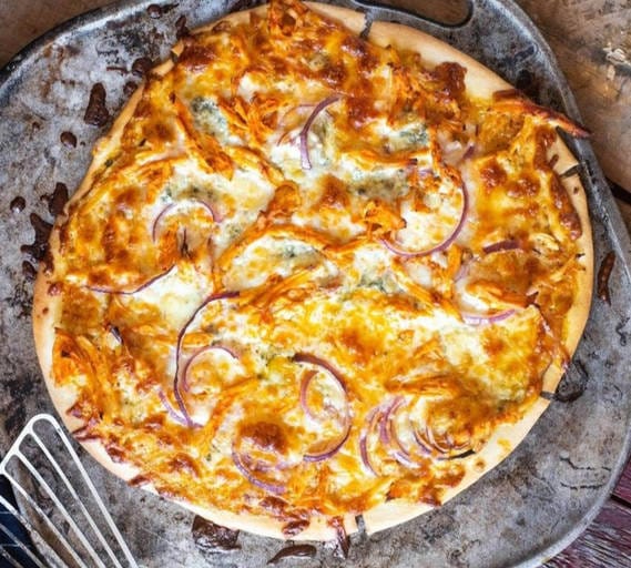 Chicken And Onion Pizza