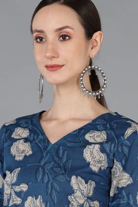Women Cotton Blend Printed Simple Function Wear Navy Blue Color Kurti VCK1286 Women Cotton Blend Printed Simple Function Wear Navy Blue Color Kurti VCK1286