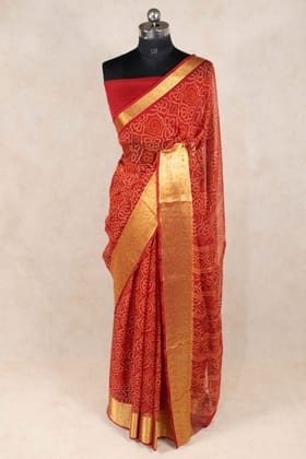 Elegant Bandhani Georgette Saree with Zari Border