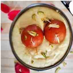 Gulab jamun with brij ki rabri