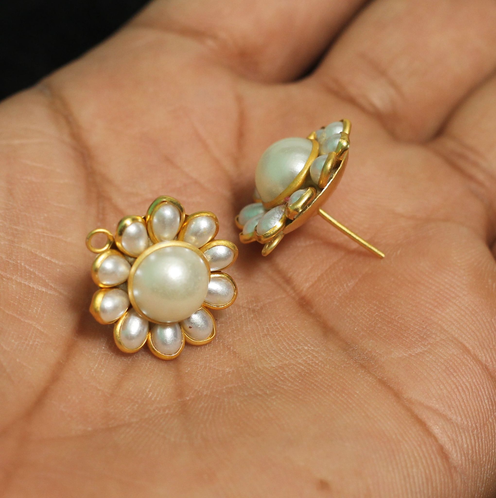 2 Pairs Single Layer Pacchi Earing Tops White 20mm-White / Acrylic
