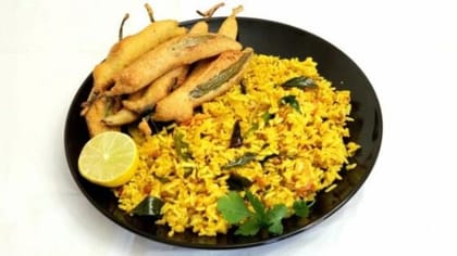 Uggani + Mirchi Bajji