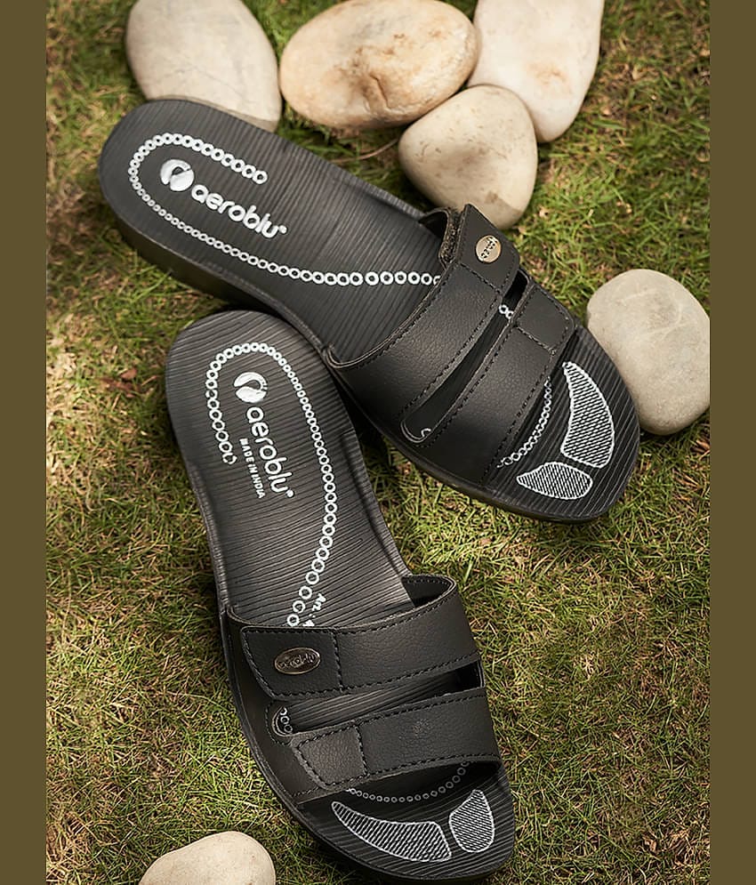 Aeroblu Footwear Black Women's Flats