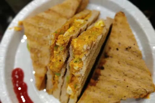 Paneer Makhni Grilled Sandwich