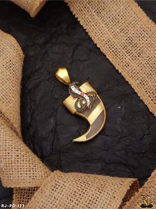 Claasical Goga SnAkes Logo Artificial nail Pendant PD-123-gold