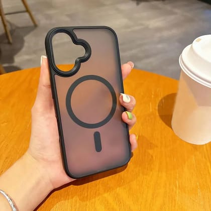 iPhone 16 Series : Premium Frosted Case-iPhone 16 / Black