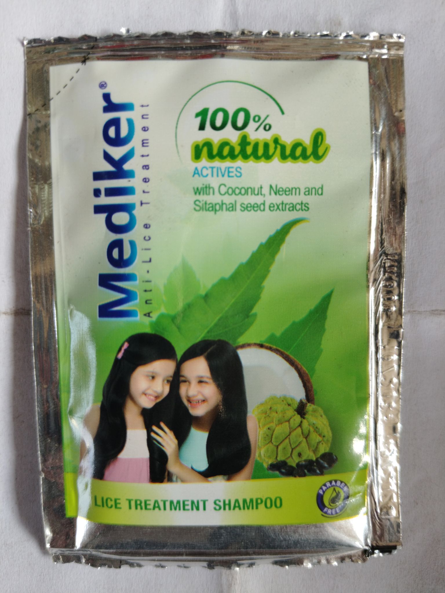 Mediker 100% Natural Actives With coconut, neem & seeds extract treatment shampoo 