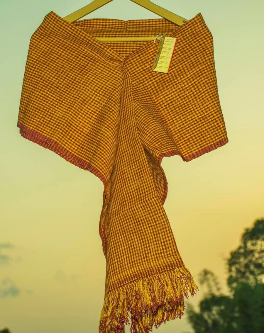 Ryndia /Eri Muffler (Turmeric Dye)