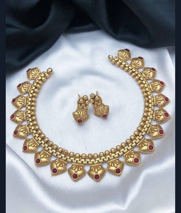 ROFARWORD Gold Brass Necklace Set ( Pack of 1 )